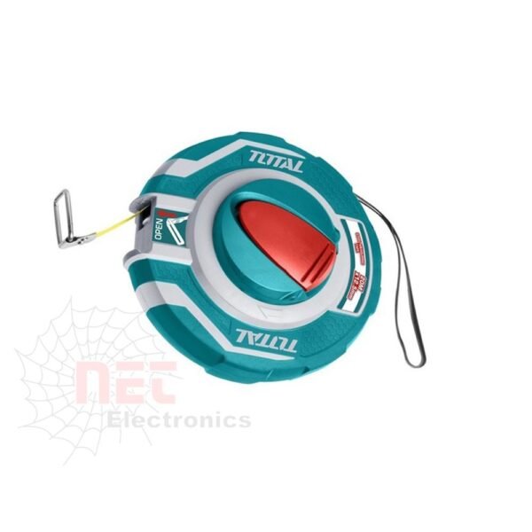 صورة متر فيبر 20 متر TOTAL بألوان واضحة وجودة عالية تُظهر تفاصيل الشريط بدقة.Image of a 20-meter TOTAL fiber tape measure with clear colors and high quality, showing detailed tape markings.
