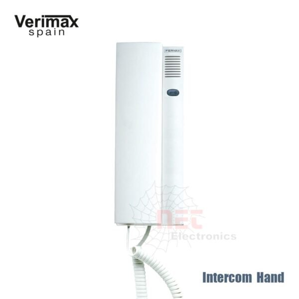 سماعة إنتركم أنالوج VERIMAX مثبتة على الحائط بنظام اتصال داخلي سلكي داخل مبنى سكني لتوفير تواصل صوتي واضح بين المدخل والوحدات الداخلية.VERIMAX Analog Intercom Speaker mounted on a wall as a wired indoor communication system in a residential building, providing clear audio connection between entrance and internal units.