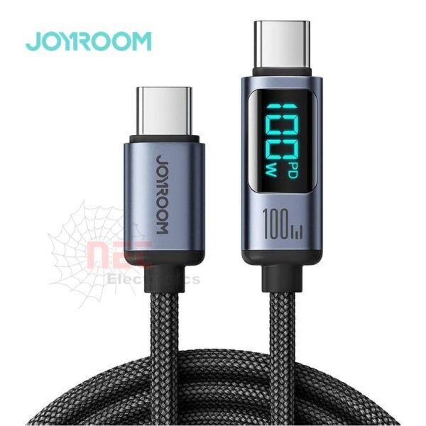 وصلة شحن 100W Type-C TO Type-C بشاشة JOYROOM CABLE - وصلة شحن 100W Type-C TO Type-C بشاشة JOYROOM CABLE معروضة بخلفية أنيقة JOYROOM CABLE 100W Type-C to Type-C charging cable with screen displayed elegantly